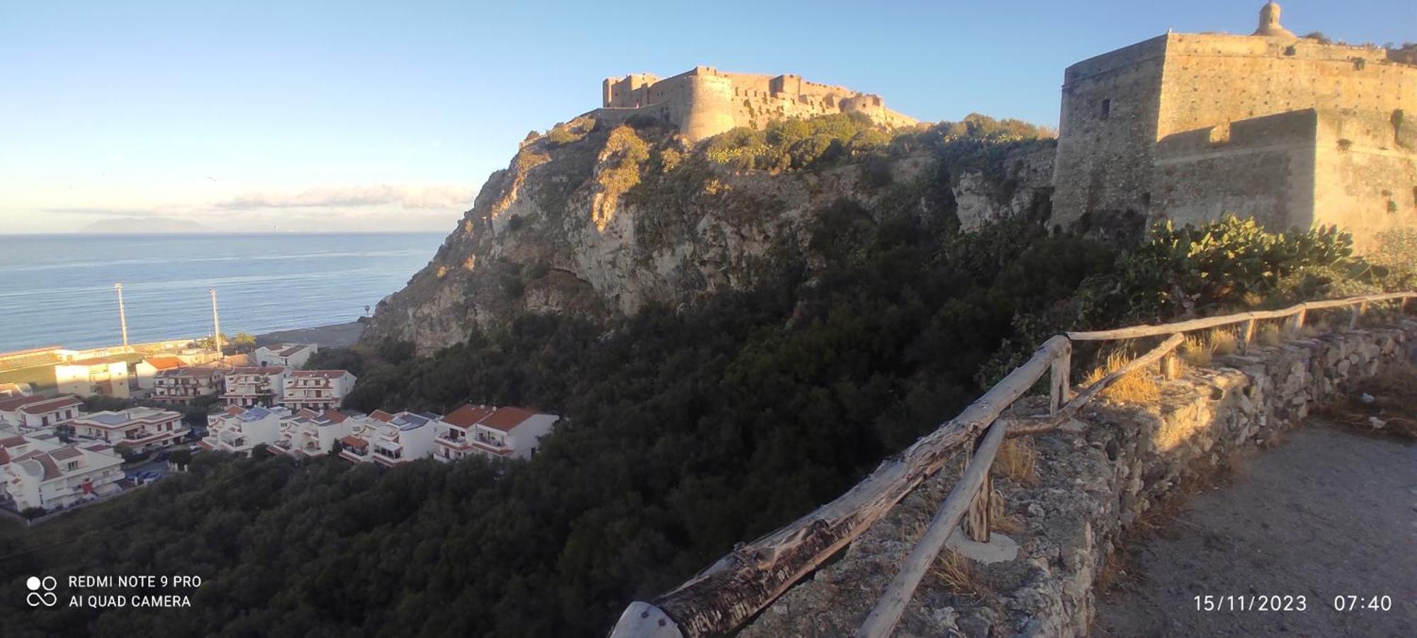 La Casa Del Nonno Bed and Breakfast Milazzo Exterior foto