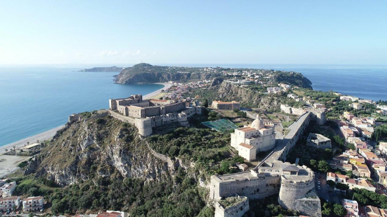La Casa Del Nonno Bed and Breakfast Milazzo Exterior foto