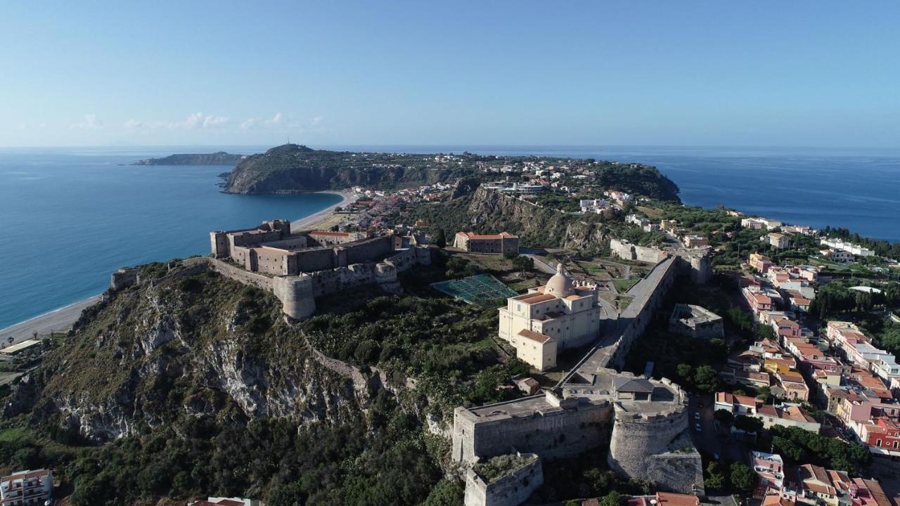 La Casa Del Nonno Bed and Breakfast Milazzo Exterior foto